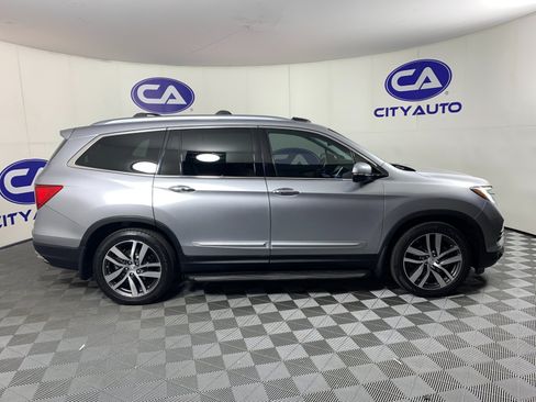 Used 2016 Honda Pilot Elite image 2