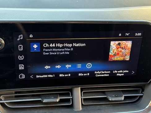 Used 2025 Chevrolet Trax LT w/ LT Convenience Package image 25