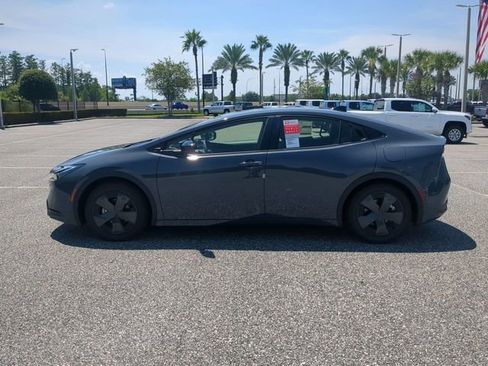 New 2026 Toyota Prius LE FWD image 7