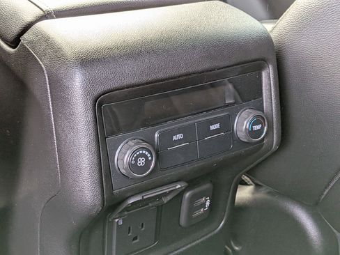 Used 2019 GMC Acadia SLT w/ Black Edition image 30