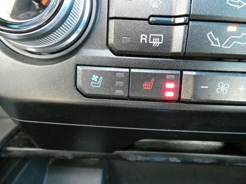 Used 2018 Ford F150 Platinum w/ Technology Package image 32