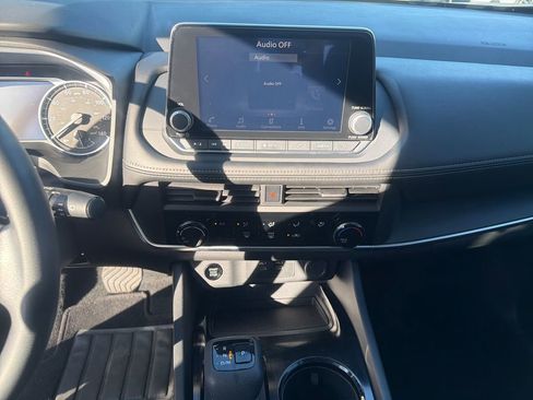 Certified 2025 Nissan Rogue S image 32