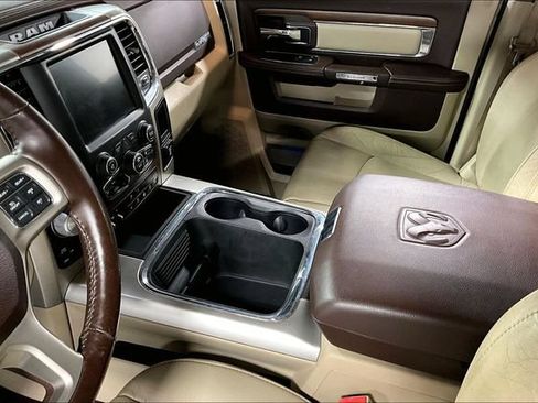 Used 2014 RAM 1500 Laramie AWD/4WD image 19