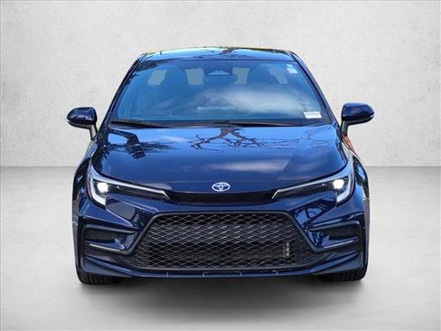 Used 2023 Toyota Corolla SE w/ SE Premium Package FWD image 2