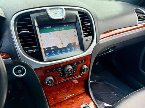Used 2013 Chrysler 300 AWD w/ Driver Convenience Group image 12