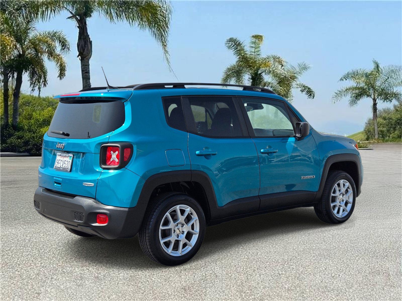 Used 2022 Jeep Renegade Latitude AWD/4WD image 4