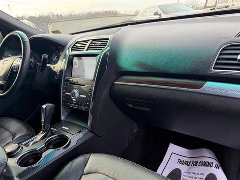 Used 2017 Ford Explorer Limited w/ Equipment Group 303A image 10