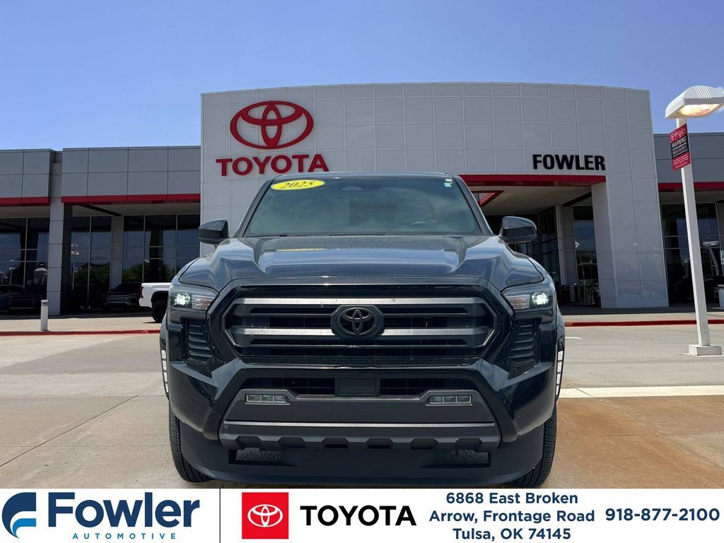 Certified 2025 Toyota Tacoma SR5 AWD/4WD image 2