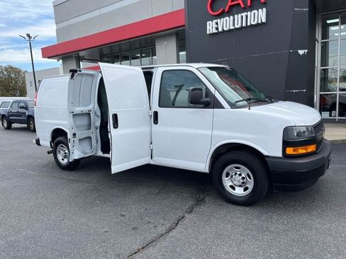 Used 2021 Chevrolet Express 2500 Extended w/ Driver Convenience Package image 9