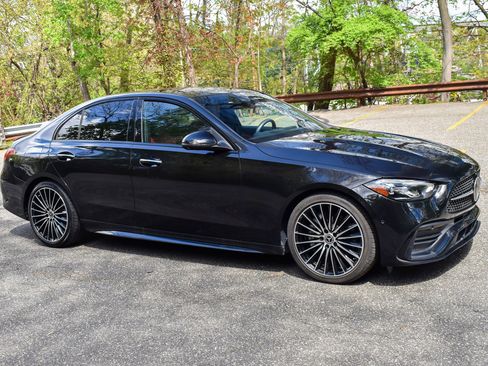 Used 2023 Mercedes-Benz C 300 4MATIC Sedan w/ Pinnacle Trim Package image 11