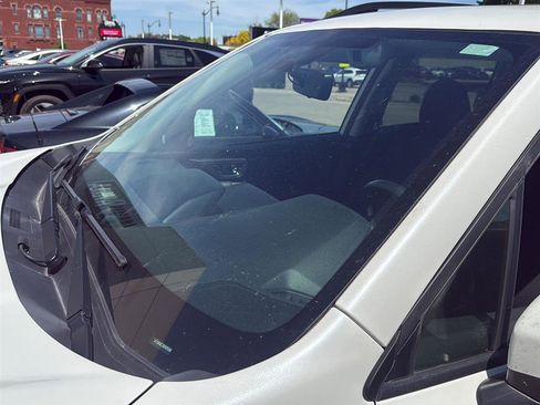 Used 2019 Subaru Forester Premium AWD/4WD image 18