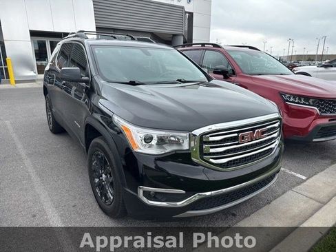 Used 2018 GMC Acadia SLT AWD/4WD image 2