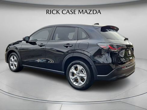 Used 2025 Honda HR-V LX image 8