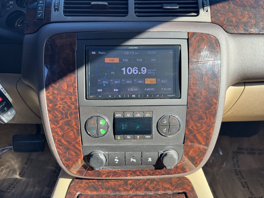 Used 2011 GMC Sierra 2500 Denali AWD/4WD image 15