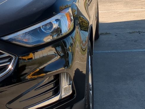 Used 2024 Ford Edge Titanium image 10