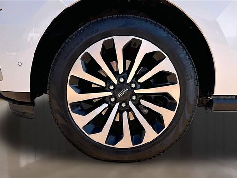 Used 2022 Lincoln Navigator Reserve AWD/4WD image 8