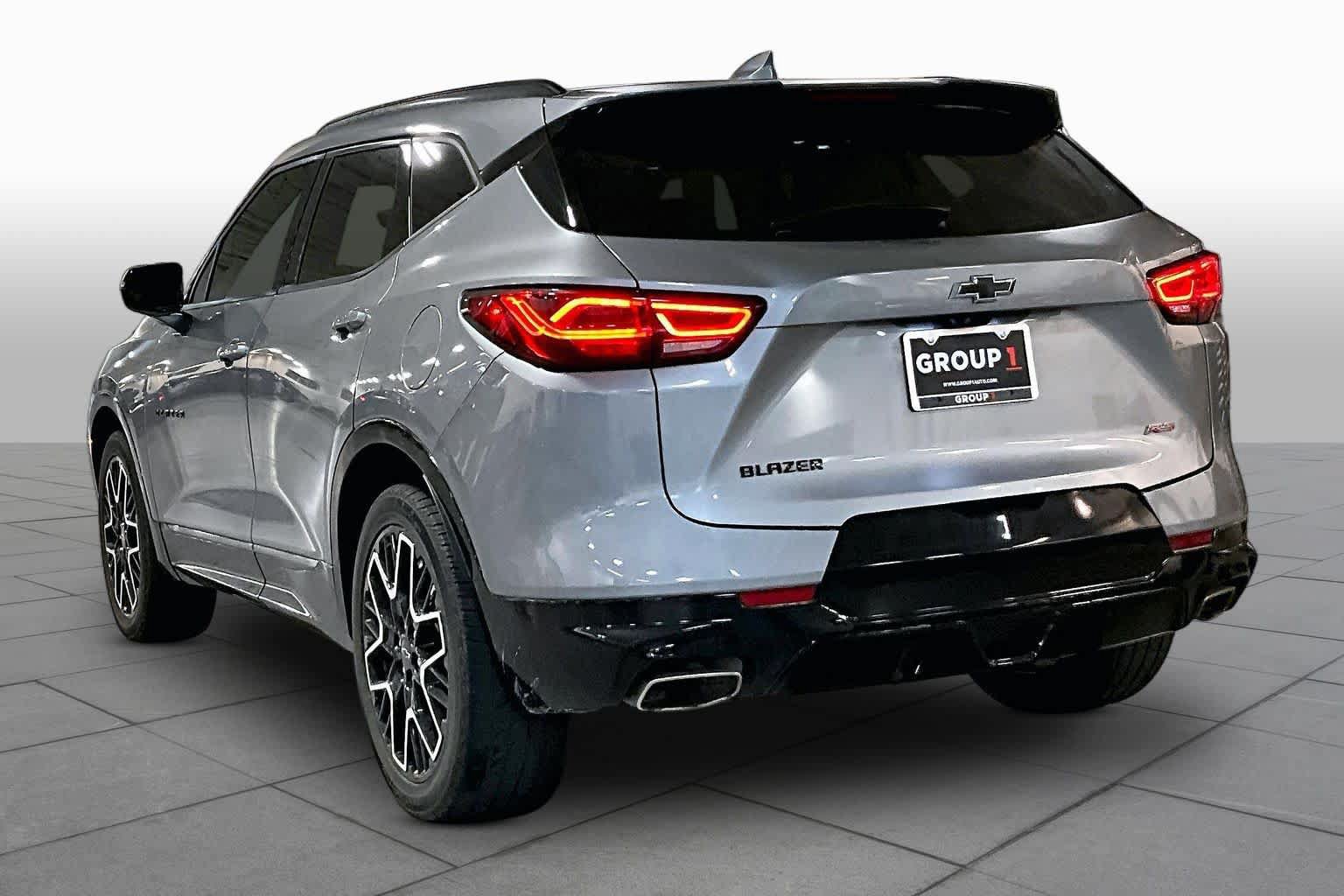 Used 2023 Chevrolet Blazer RS w/ Driver Confidence II Package FWD image 12