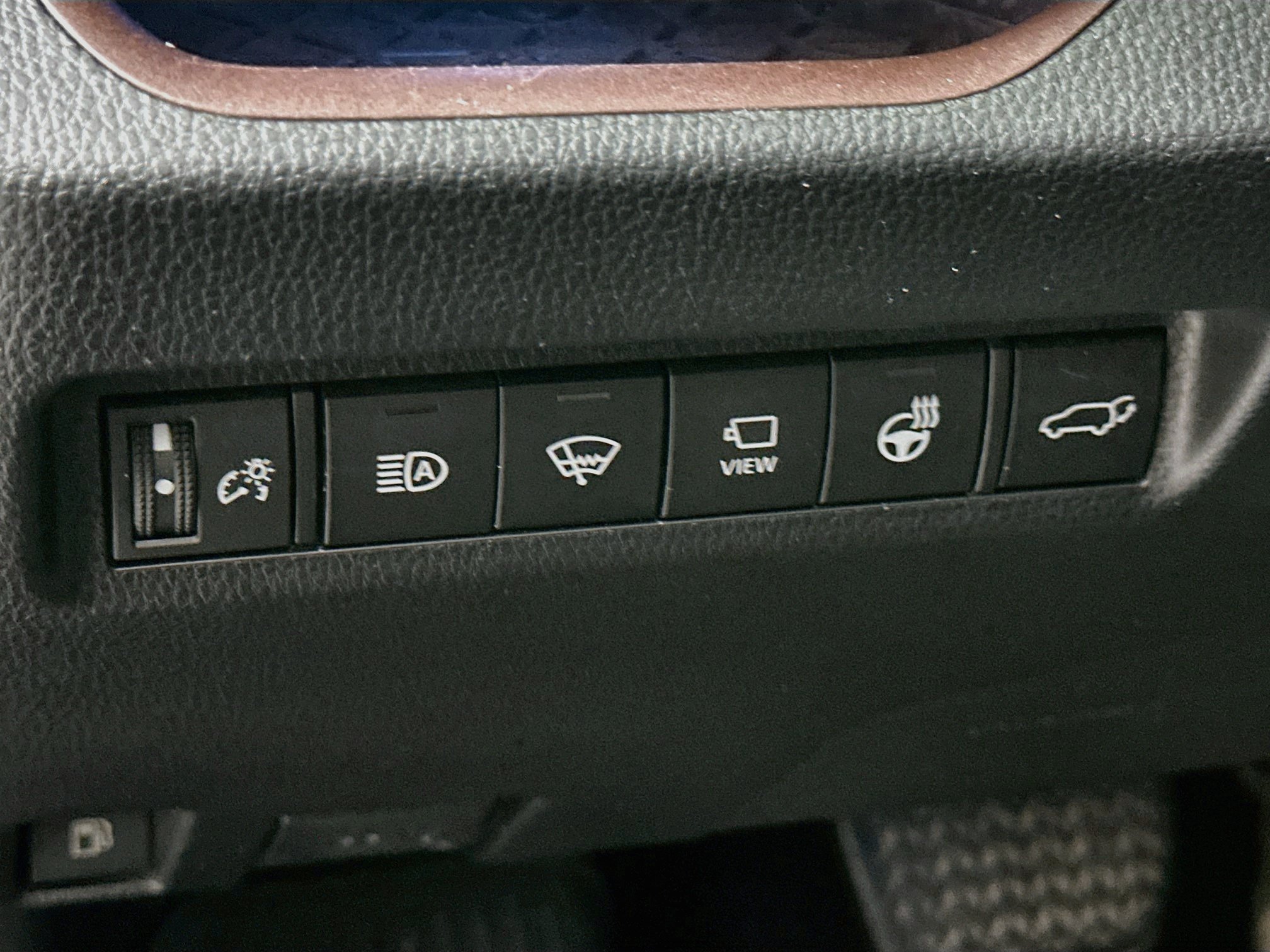 Used 2019 Toyota RAV4 Limited AWD/4WD image 17
