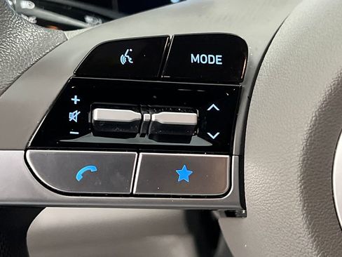 Used 2024 Hyundai Elantra SEL image 37