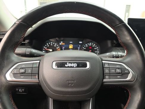 Used 2022 Jeep Compass Trailhawk w/ Trailhawk Convenience Group AWD/4WD image 4