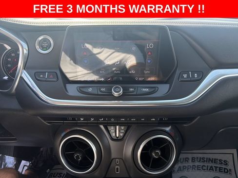 Used 2021 Chevrolet Blazer LT FWD image 19