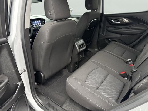 Used 2022 GMC Terrain SLE w/ Driver Convenience Package image 11