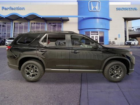 New 2026 Honda Pilot TrailSport image 8