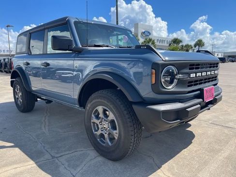 New 2025 Ford Bronco Big Bend image 2