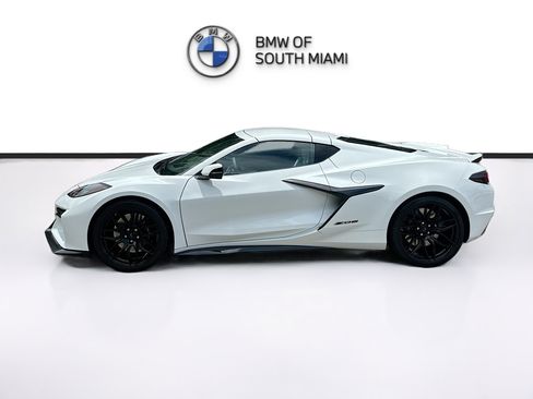 Used 2024 Chevrolet Corvette Z06 RWD image 4