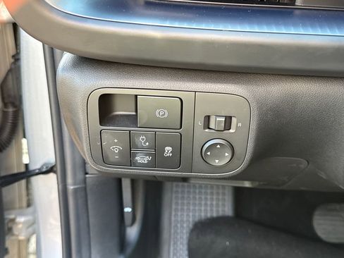 Used 2025 Hyundai Ioniq 6 SEL RWD image 30