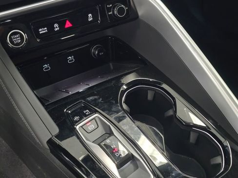 New 2025 Audi Q5 Premium image 17