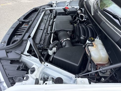 Used 2025 Chevrolet Silverado 1500 LT AWD/4WD image 31
