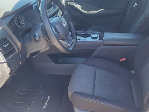 Used 2025 Nissan Rogue SV AWD/4WD image 21