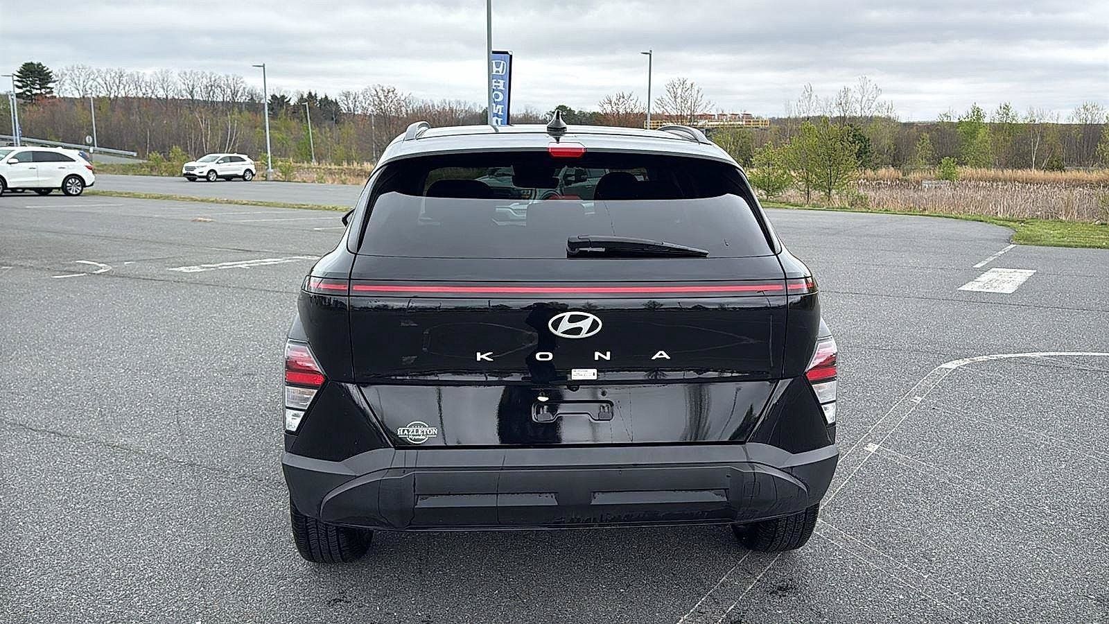 Used 2024 Hyundai Kona SEL FWD image 8