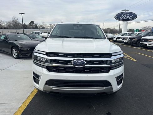 Used 2024 Ford Expedition Limited image 2