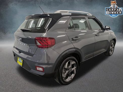 Used 2024 Hyundai Venue Limited image 5