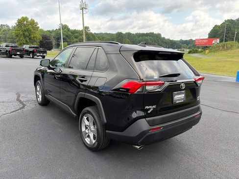 Used 2023 Toyota RAV4 XLE AWD/4WD image 7