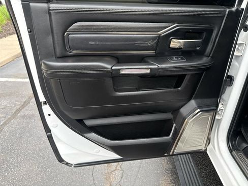 Used 2019 RAM 2500 Limited AWD/4WD image 22
