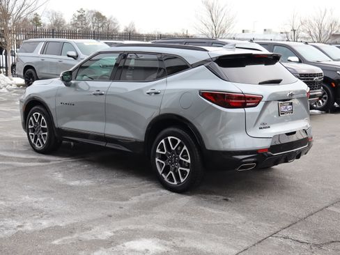 Certified 2025 Chevrolet Blazer RS w/ Driver Confidence II Package image 8