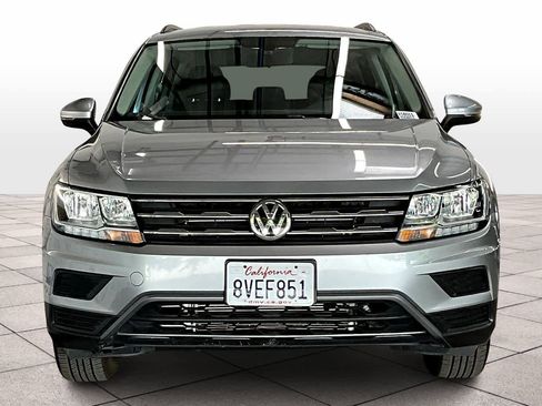 Used 2021 Volkswagen Tiguan SE image 3