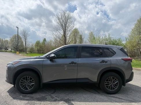 Used 2023 Nissan Rogue S image 3