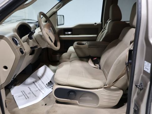 Used 2004 Ford F150 XLT image 11