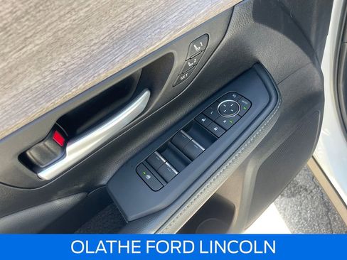 Used 2025 Toyota Grand Highlander AWD image 23