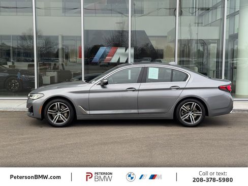 Used 2023 BMW 530i xDrive w/ Premium Package image 3