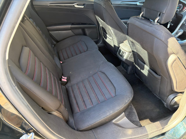 Used 2014 Ford Fusion SE FWD image 15