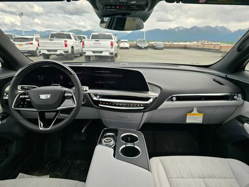 New 2024 Cadillac Lyriq Sport image 11