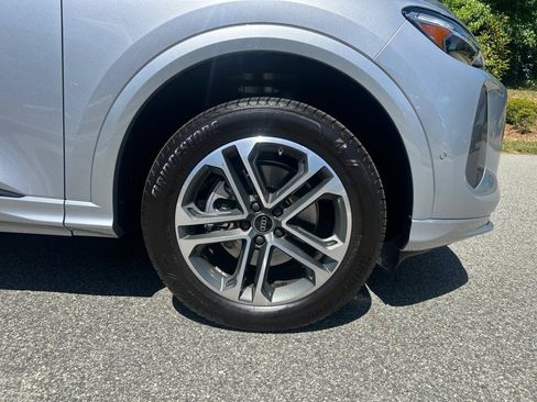 Certified 2025 Audi Q5 Premium Plus w/ Premium Plus AWD/4WD image 25