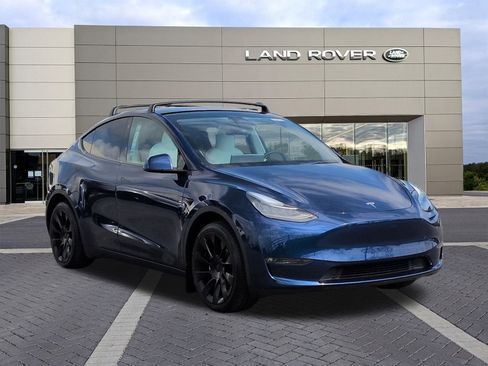 Used 2021 Tesla Model Y Long Range image 3