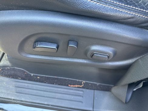 Used 2017 Nissan Titan SL image 9