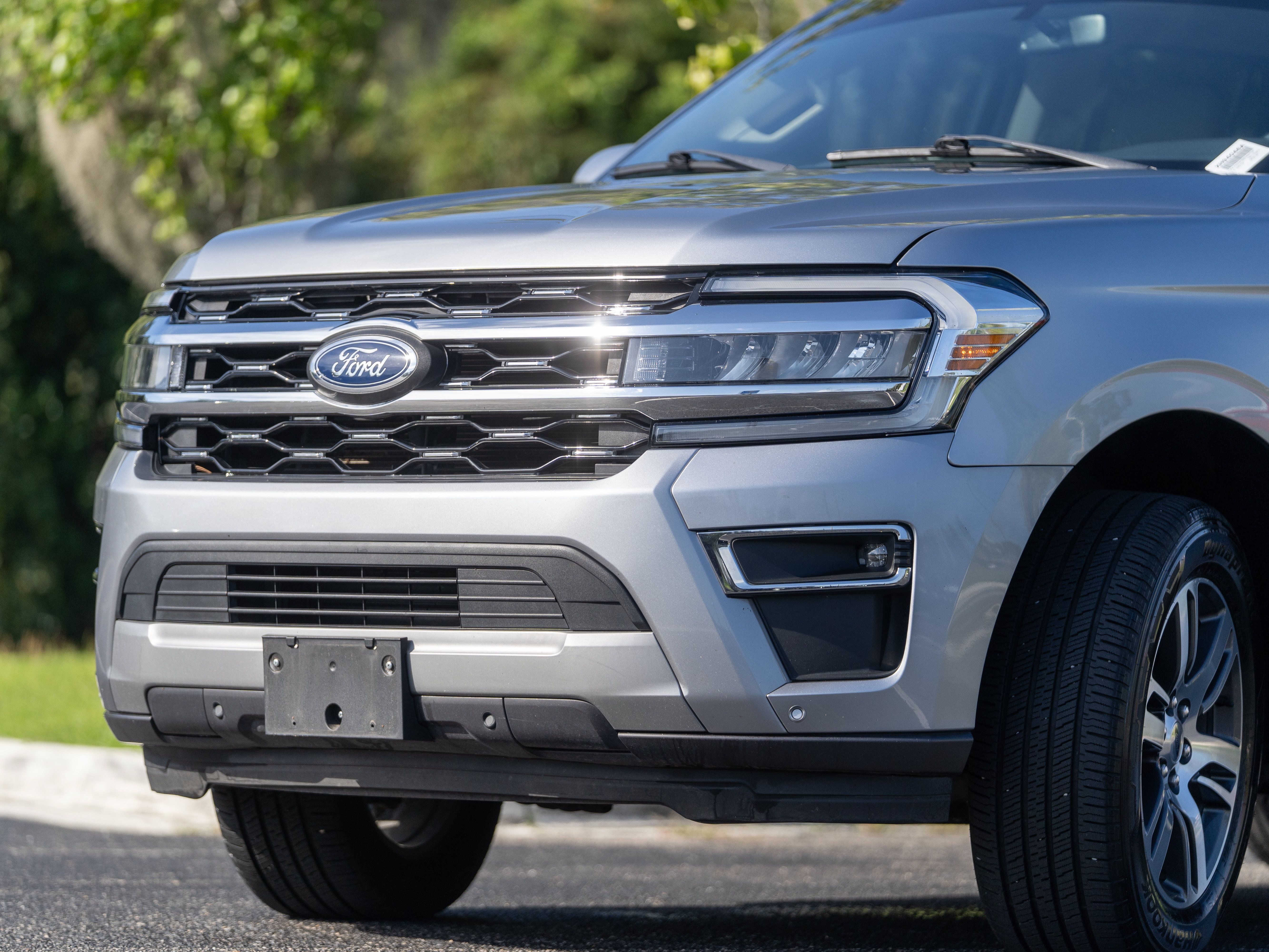 Used 2024 Ford Expedition Limited AWD/4WD image 41